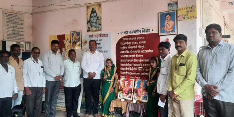 सास्तुर येथील निवासी दिव्यांग शाळेत राष्ट्रमाता जिजाऊ व स्वामी विवेकानंद यांची जयंती साजरी