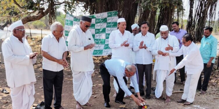 जेवळी येथील श्री बसवेश्वर विद्यालयात वर्गखोल्याच्या नूतनीकरण कामाचा शुभारंभ