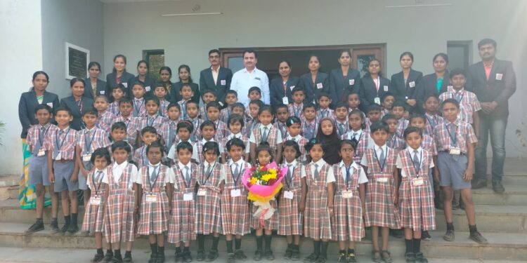 विद्यामाता इंग्लिश स्कूलचे गणित ऑलंपियाड परीक्षेत यश