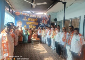 हिंदुहृदयसम्राट बाळासाहेब ठाकरे यांच्या जयंतीनिमित्त लोहारा तालुका शिवसेनेच्या वतीने अभिवादन