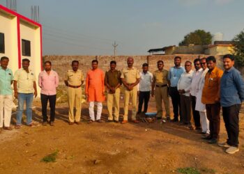 लोहारा तालुक्यातील कानेगाव येथे उभारण्यात येणाऱ्या पोलीस चौकीचे भूमिपूजन