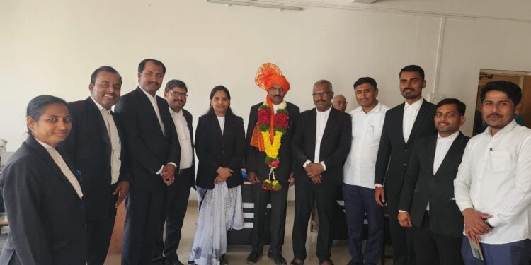 लोहारा तालुका विधीज्ञ मंडळाच्या अध्यक्षपदी अँड. देविदास जाधव तर उपाध्यक्ष पदी अँड. संध्याराणी भुसने (तिगाडे) यांची निवड