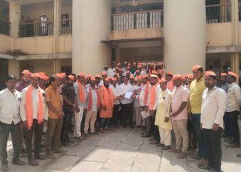 मराठा आंदोलकांवर दाखल झालेले गुन्हे मागे घ्या – लोहारा तालुका सकल मराठा समाजाची मुख्यमंत्री एकनाथ शिंदे यांच्याकडे मागणी