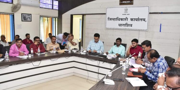 निवडणूक खर्च निरीक्षक प्रदीप डुंगडुंग यांनी घेतला लोकसभा मतदारसंघाच्या निवडणूक खर्चाचा आढावा