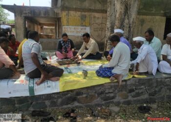 लोहारा तालुक्यातील कानेगाव, मोघा(बु) येथे खरीप हंगाम नियोजन बैठक