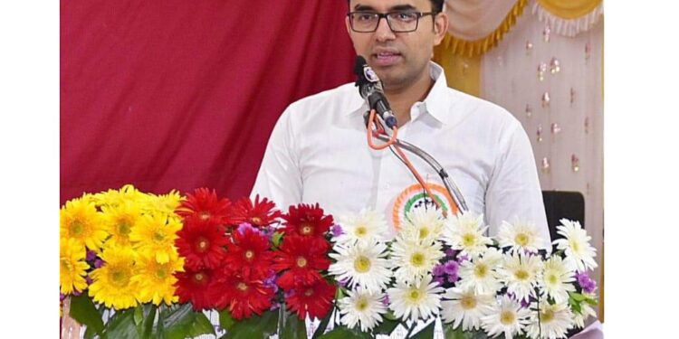 कोणत्या क्षेत्रात करिअर करायचे हे निश्चित करून त्या दिशेने वाटचाल करा – जिल्हाधिकारी डॉ. सचिन ओंबासे