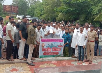 लोहारा शहरात मुस्लिम समाजाच्या वतीने मोर्चा; तहसीलदारांना दिले मागण्यांचे निवेदन