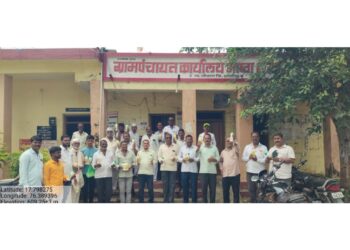 कृषी विभागाच्या वतीने शेतकऱ्यांना मार्गदर्शन