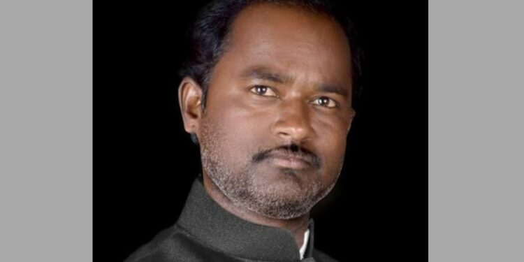 कॉंग्रेस सोशल मिडिया विधानसभा अध्यक्षपदी होळी येथील केशव सरवदे यांची निवड