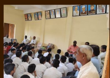 राजेगाव येथे रतन टाटा यांना श्रद्धांजली