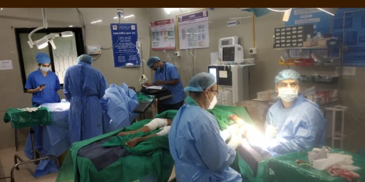 सास्तुर येथील दिव्यांग तपासणी व शस्त्रक्रिया शिबिराला सुरुवात; पहिल्या दिवशी २१५ बालकांची तपासणी