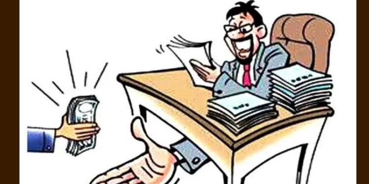 घरकुलाचे बिल काढण्यासाठी लाच स्वीकारल्या प्रकरणी अभियंता लाचलुचपत प्रतिबंधक विभागाच्या पथकाच्या जाळ्यात