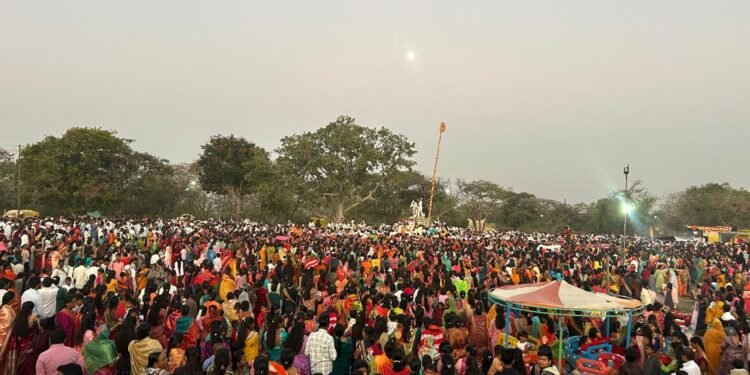माकणी येथील ग्रामदैवत श्री सिद्धेश्वर यात्रा महोत्सवास सुरुवात