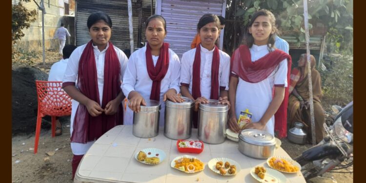 तावशीगड येथे बाल आनंद मेळावा