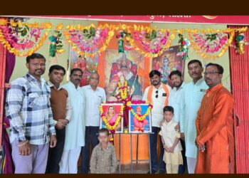 लोहारा शहरात जिजाऊ व स्वामी विवेकानंद यांची जयंती साजरी