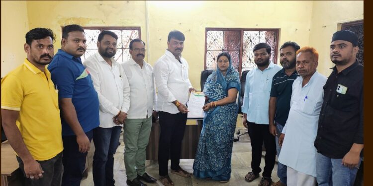 लोहाऱ्याचे उपनगराध्यक्ष आयुब शेख यांनी दिला राजीनामा