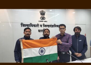 पर्यावरण वाचवण्यासह मुली वाचवा मुली शिकवा संदेश देत ११ देशांत पायी भ्रमंती – तब्बल ४.४८ लाख किलोमीटर प्रवास करत उत्तर प्रदेशातील तरुणांचा चमू धाराशिव जिल्ह्यात दाखल