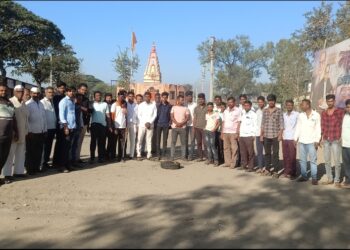 भालकी येथील घटनेच्या निषेधार्थ सास्तुर गाव बंद