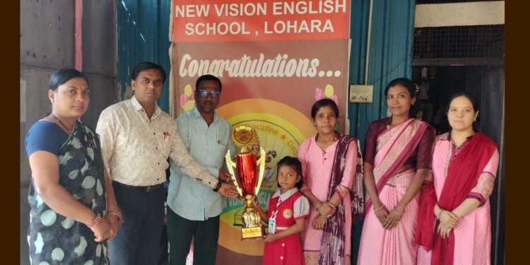 राष्ट्रीय स्तरावरील अबॅकस स्पर्धेत ५ मिनिट ५६ सेंकदात सर्व प्रश्न सोडवून १०० पैकी मिळवले ९८ गुण