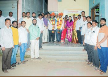 सुनील वरवटे यांची कृषी अधिकारी पदी निवड; समाजाच्या वतीने केला सत्कार