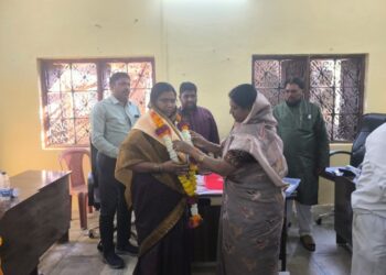 लोहारा नगरपंचायतीच्या सार्वजनिक आरोग्य, स्वच्छता व दिवाबत्ती समितीच्या सभापती पदी कमल भरारे यांची निवड