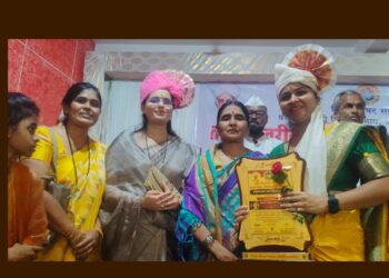 मनिषा बोराळे यांचा आदर्श शिक्षक पुरस्काराने सन्मान