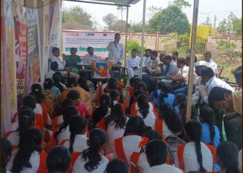 कोंडजीगड येथे बालविवाह कायद्याविषयी दिली माहिती