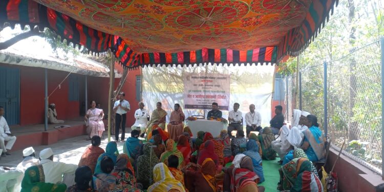 मानवलोक संस्थेच्या वतीने आरोग्य व नेत्र तपासणी शिबीर