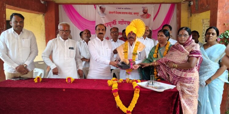 सालेगाव येथे मुख्याध्यापक सुरेश रोहीणे यांचा सेवानिवृत्तीबद्दल सत्कार