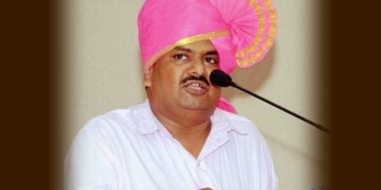 उमाकांत सूर्यवंशी यांची महाराष्ट्र शासनाच्या ग्रामविकास विभागाकडून गुणवंत कर्मचारी म्हणून निवड