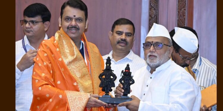 आषाढी वारी सर्व विभागांच्या समन्वयातून यशस्वी करा – मुख्यमंत्री देवेंद्र फडणवीस यांचे निर्देश; आषाढी एकादशीच्या अनुषंगाने पूर्वतयारी आढावा