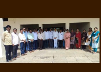 सास्तुर येथील श्री शांतेश्वर विद्यालयास आ. विक्रम काळे यांची भेट