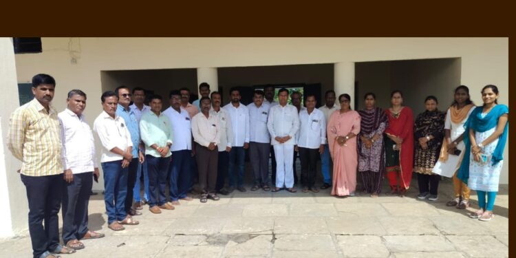 सास्तुर येथील श्री शांतेश्वर विद्यालयास आ. विक्रम काळे यांची भेट