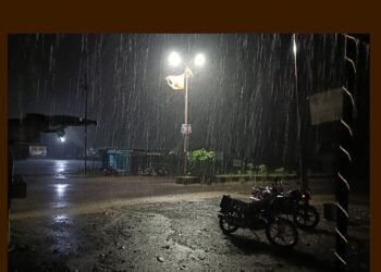 लोहारा शहरात वादळी वाऱ्यासह जोरदार पावसाची हजेरी