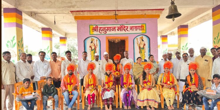 कामधेनू सेवा परिवाराच्या वतीने गुणवंत विद्यार्थ्यांचा सत्कार; गरजू विद्यार्थ्यांना शैक्षणिक साहित्य वाटप