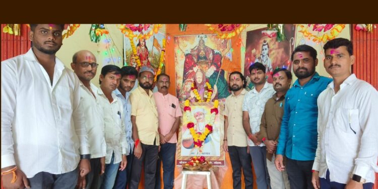 लोहारा शहरात श्री संत सेना महाराज यांच्या पुण्यतिथी निमित्त अभिवादन