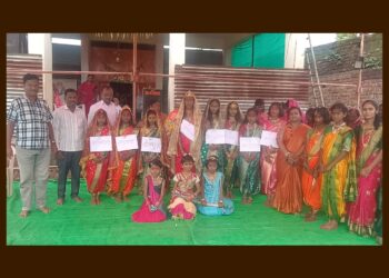आरणी येथील जिल्हा परिषद प्राथमिक शाळेत दांडियारास कार्यक्रम