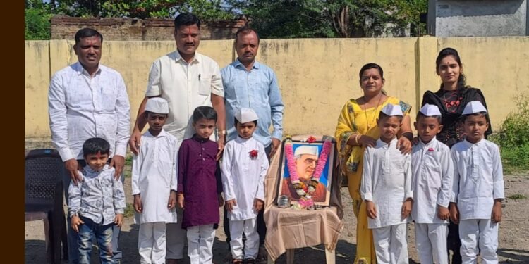 आरणी येथील शाळेत बालदिन साजरा