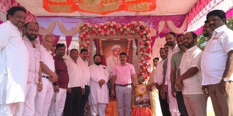 लोहारा शहरात संताजी जगनाडे महाराज जयंती साजरी