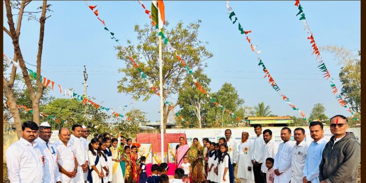 सालेगाव ग्रामपंचायत कार्यालयात प्रजासत्ताक दिन उत्साहात साजरा