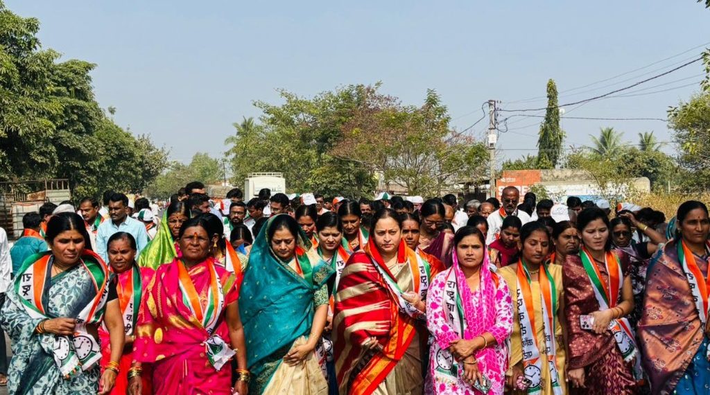 बलसुर येथे सविताताई बिराजदार यांच्या प्रचाराचा शुभारंभ; मतदारांचा मिळतोय प्रचंड प्रतिसाद