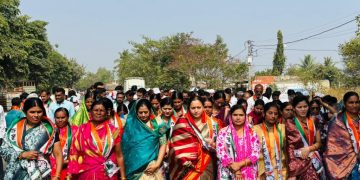 बलसुर येथे सविताताई बिराजदार यांच्या प्रचाराचा शुभारंभ; मतदारांचा मिळतोय प्रचंड प्रतिसाद