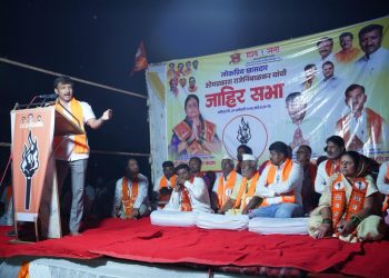 कानेगाव येथे खासदार ओमराजे निंबाळकर व आमदार प्रवीण स्वामी यांची सभा