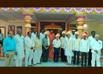 जेवळी येथे बसवरत्न पुरस्काराने सात जणांचा सन्मान