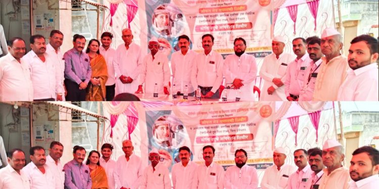 महाराष्ट्र दिनानिमित्त लोहारा येथे मोफत नेत्रतपासणी शिबिर