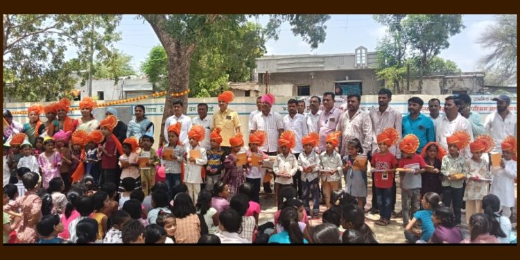 कानेगाव येथे प्रवेशोत्सव; विद्यार्थ्यांचे जल्लोषात स्वागत