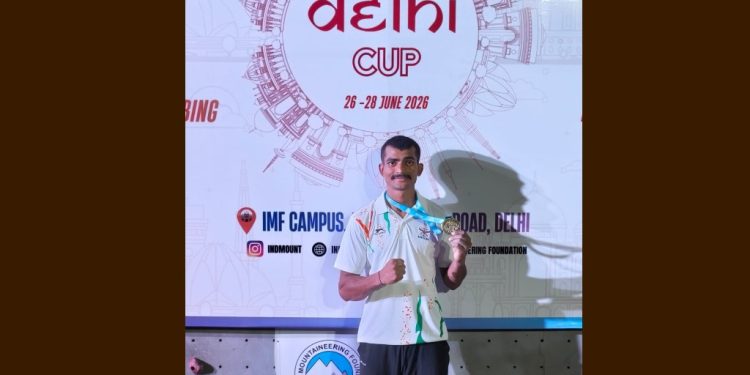 तावशीगड येथील धीरज बिराजदार याने पटकावले सुवर्णपदक