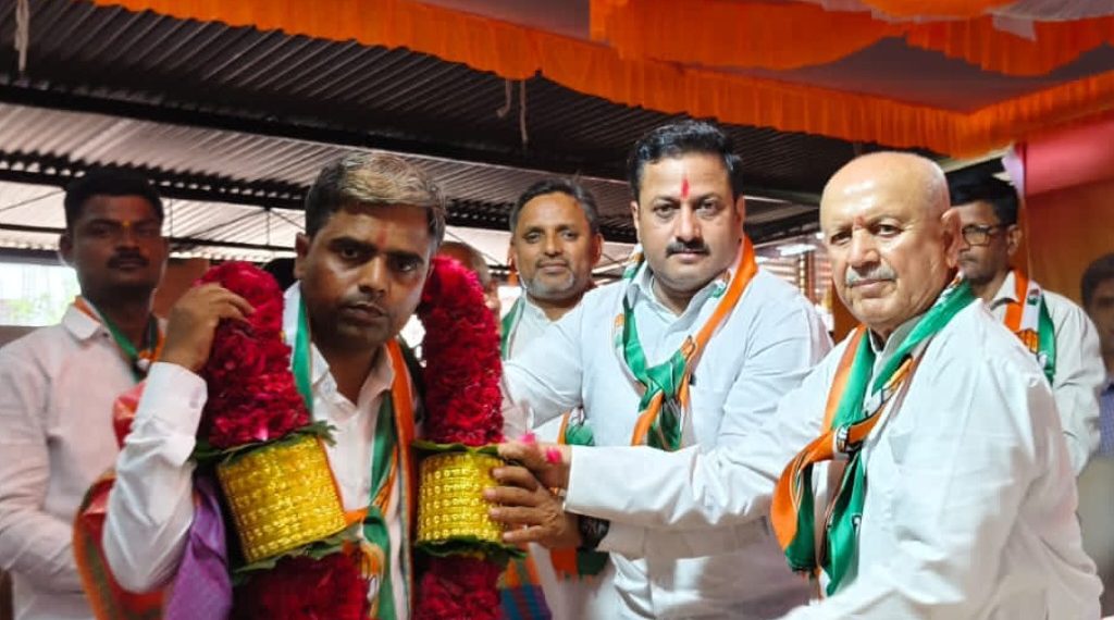 लोहारा येथे काँग्रेसचे नुतन तालुकाध्यक्ष दयानंद पाटील यांचा पदग्रहण सोहळा