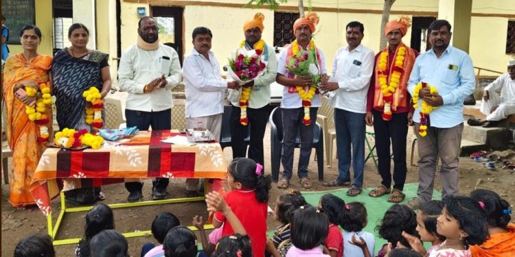 शालेय व्यवस्थापन समितीच्या अध्यक्षपदी योगेश देवकर तर उपाध्यक्षपदी रमेश कदम यांची निवड – शाळेच्या सर्वांगीण विकासासाठी काम करण्याचा केला निर्धार