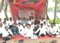 लोहारा तहसिल कार्यालयासमोर ग्रामपंचायत अधिकारी संघटनेच्या वतीने एकदिवसीय धरणे आंदोलन